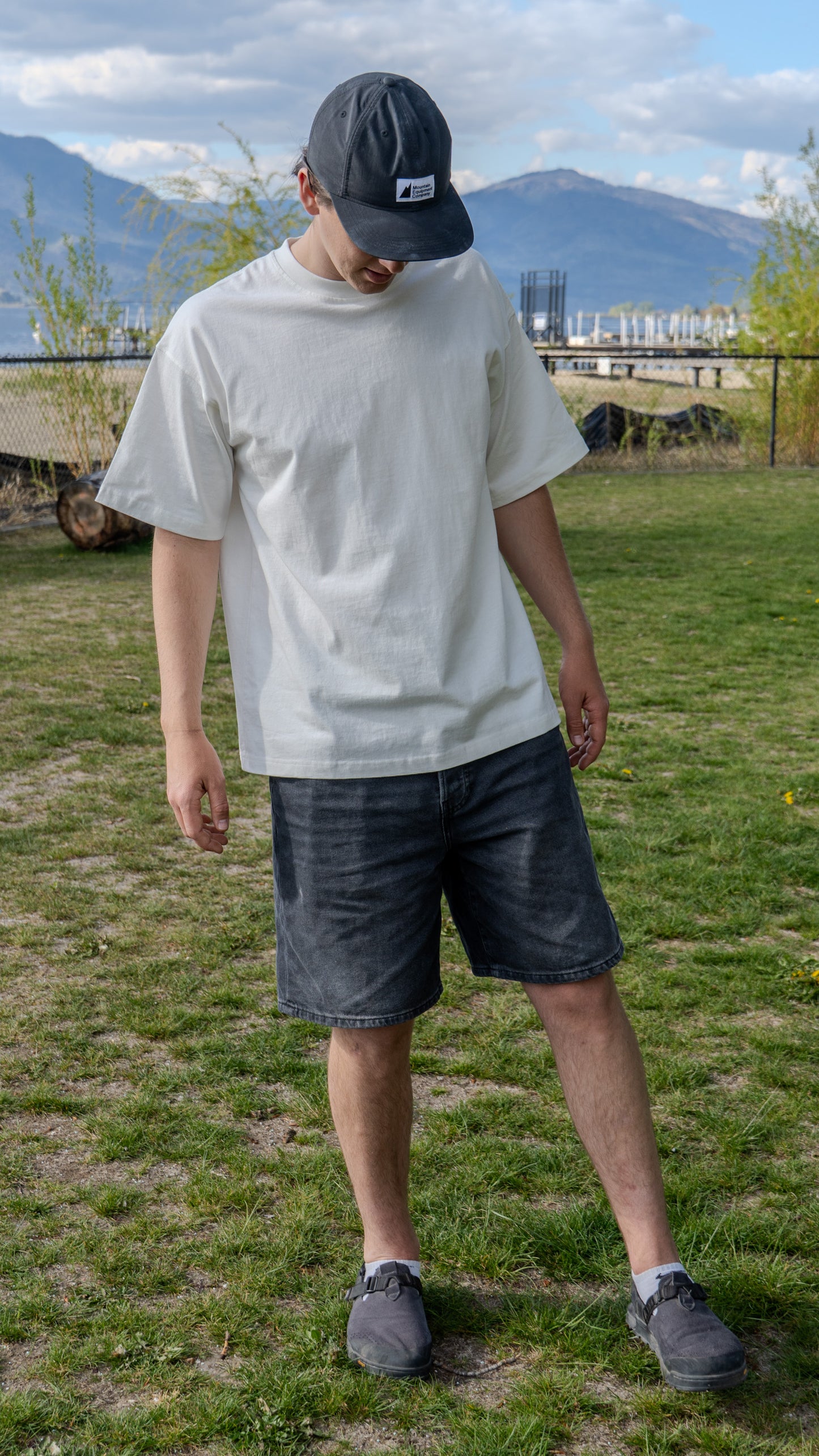 Calisthenics Beach Vacay Oversized T-Shirt White